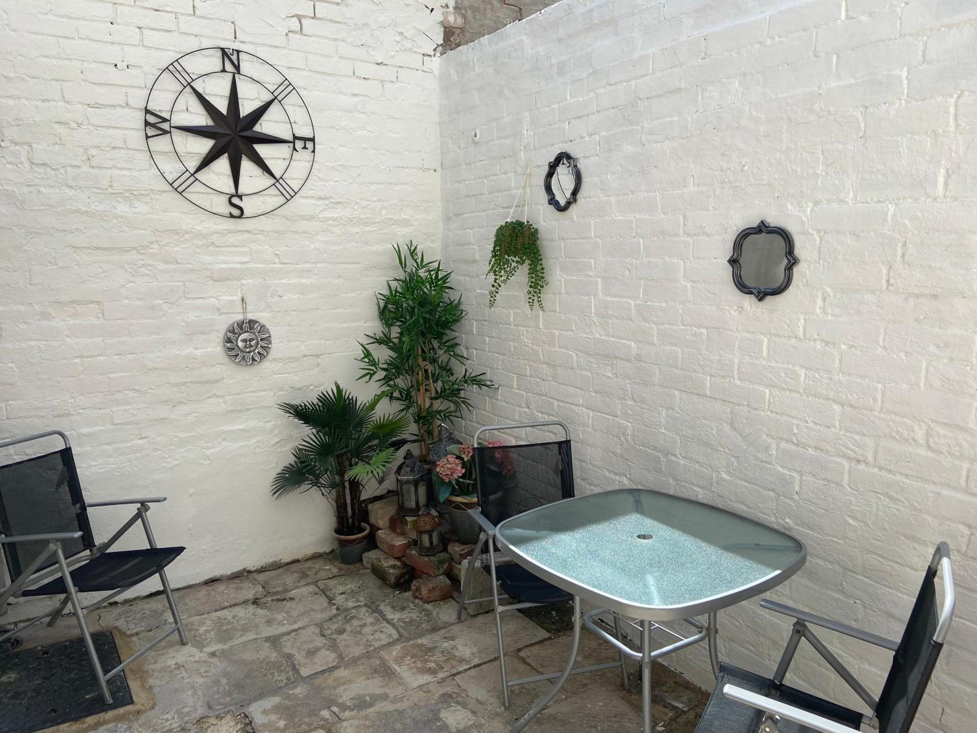 A Stones Throw To The Beach :-) Weymouth Ngoại thất bức ảnh